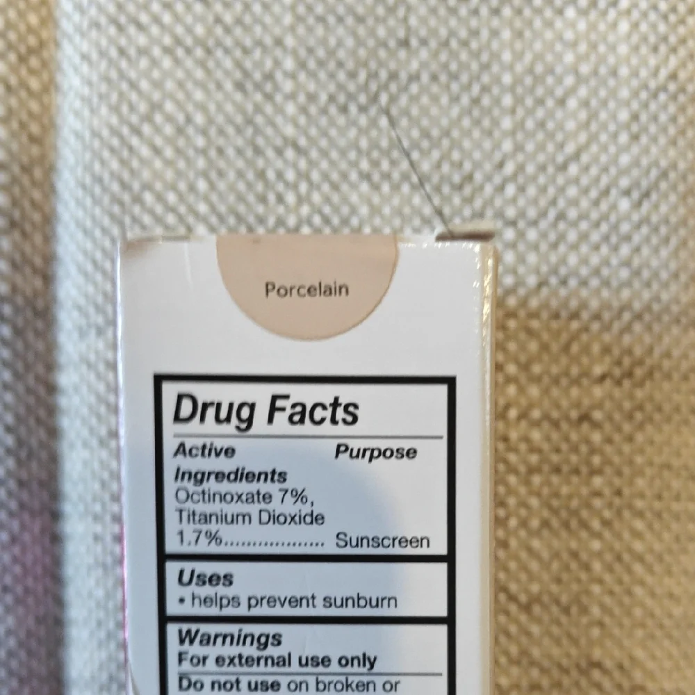 No7 Restore & Renew Serum Foundation - Porcelain